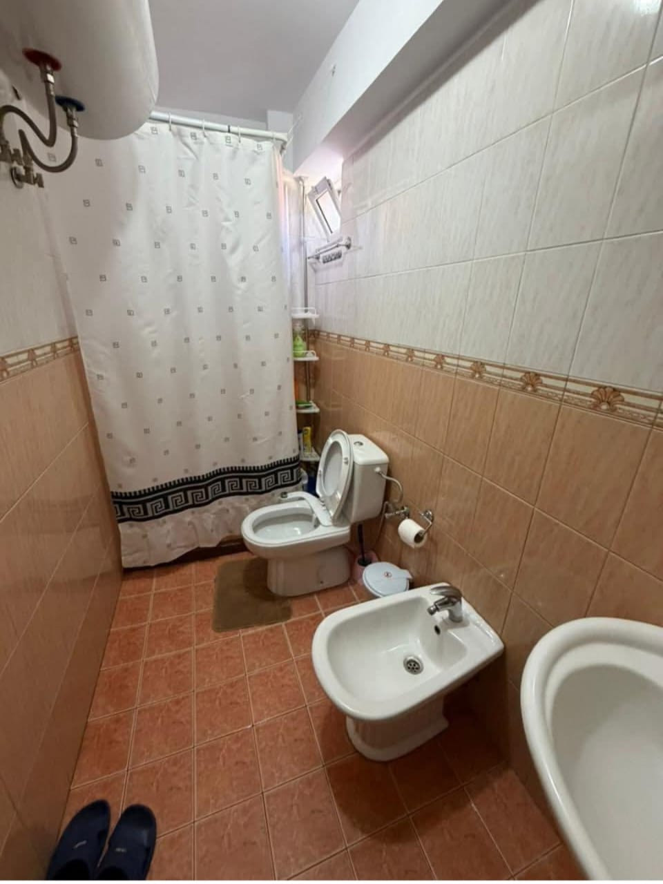 Jepet me qera shtëpi private në Lagjen 5, Korçë